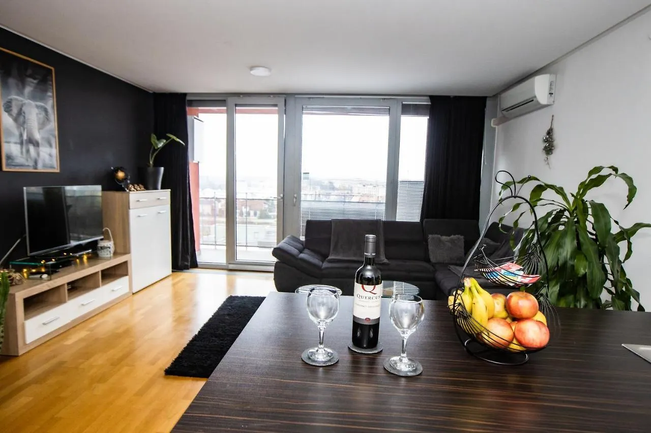 Hermes Apartment & 2 Free Garage Secured Parkings 0*, Ljubljana Slovenia